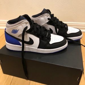 Air Jordan 1 Mid White Black Royal